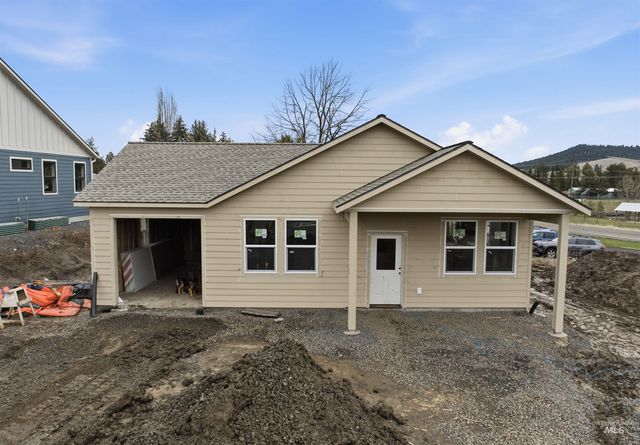1512 Roxbury, Moscow, ID 83843