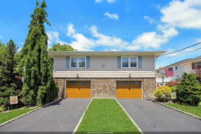 184 W  Passaic Ave, Rutherford, NJ 07070
