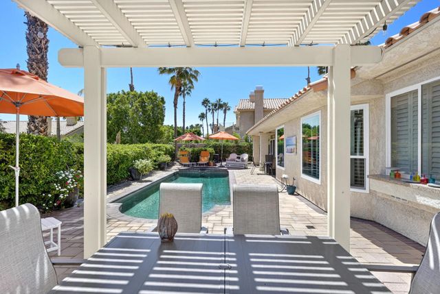 370 Cypress Point Dr, Palm Desert, CA 92211