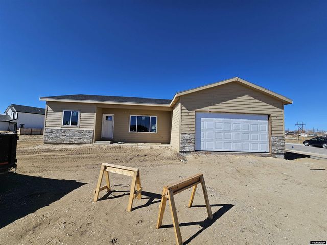 650 Fossil Butte St, Mills, WY 82644