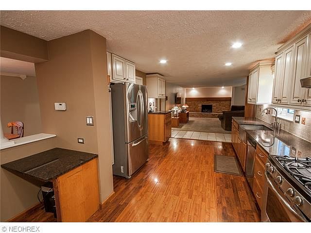 20771 Rudy Dr, Strongsville, OH 44136