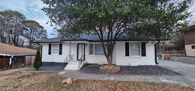 1210 Lloyd Dr, Forest Park, GA 30297