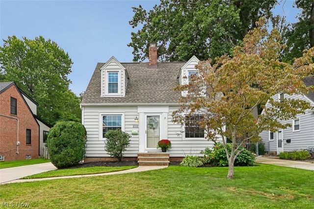 23727 Russell Rd, Bay Village, OH 44140