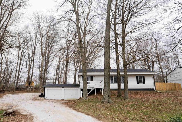 448 Maple Leaf Rd, Bedford, IN 47421