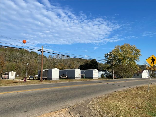 S  Main St, Piedmont, MO 63957