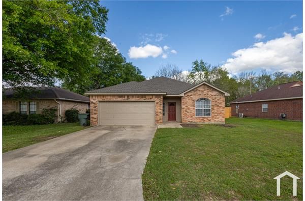 6080 Windsong Dr, Beaumont, TX 77713