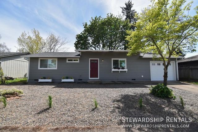 5219 E St, Springfield, OR 97478