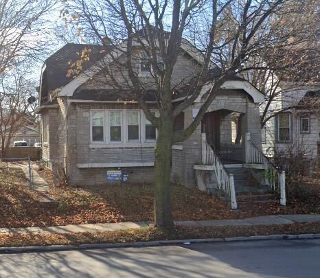 623 West Capitol DRIVE, Milwaukee, WI 53212