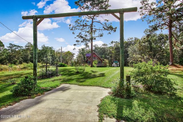 152 PIONEER Trail, Palatka, FL 32177