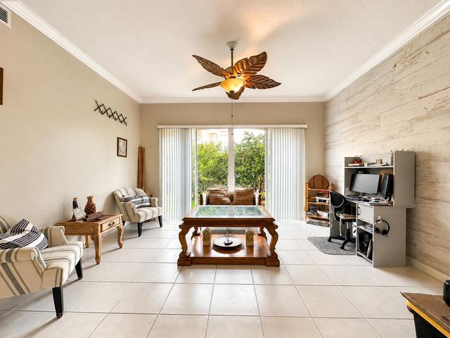 37 Harbour Isle Dr #101, Fort Pierce, FL 34949