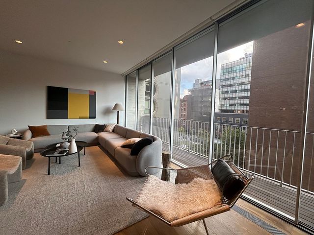527 W  27th St #5C, New York, NY 10001
