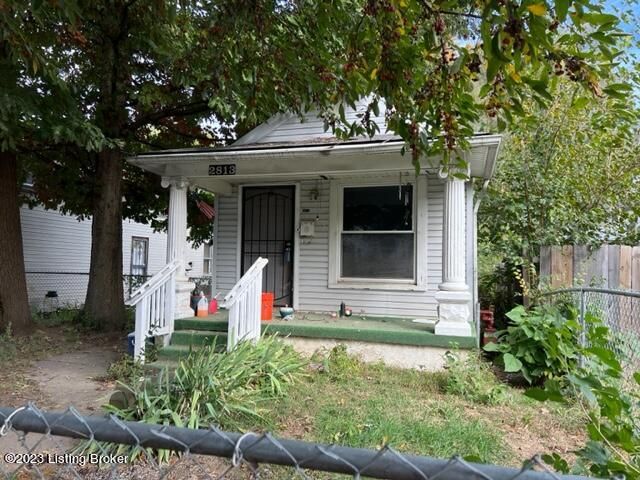 2813 Griffiths Ave, Louisville, KY 40212