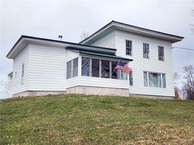 202 Hadley Rd, Sandy Creek, NY 13145