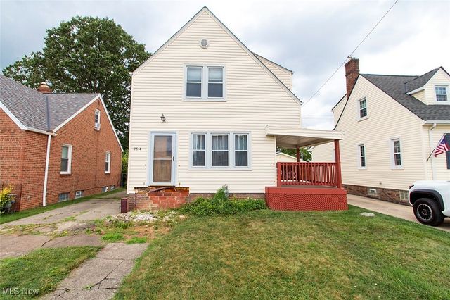 7514 Whittington Dr, Parma, OH 44129