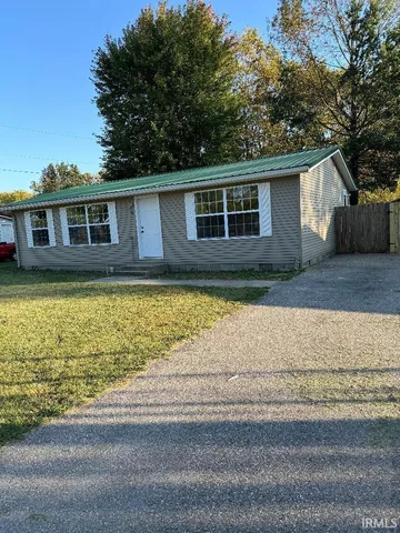 911 E  Kentucky St, Princeton, IN 47670