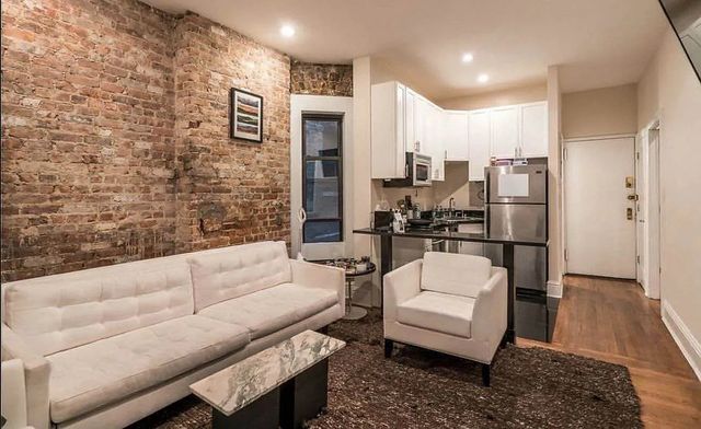 124 W  25th St #3RR, New York, NY 10001