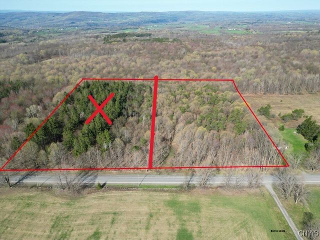 1271 Castle Rd, Newport, NY 13416