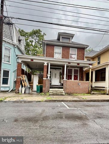 20 W  Washington St, Chambersburg, PA 17201