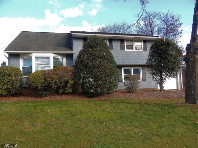 52 Greenbrook Rd, Middlesex, NJ 08846