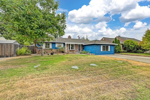 3304 Brookwood Rd, Sacramento, CA 95821