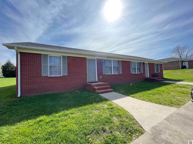 61 Stanford Dr, Murray, KY 42071
