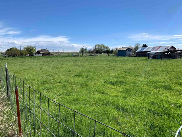 7th Ave E, Wendell, ID 83355