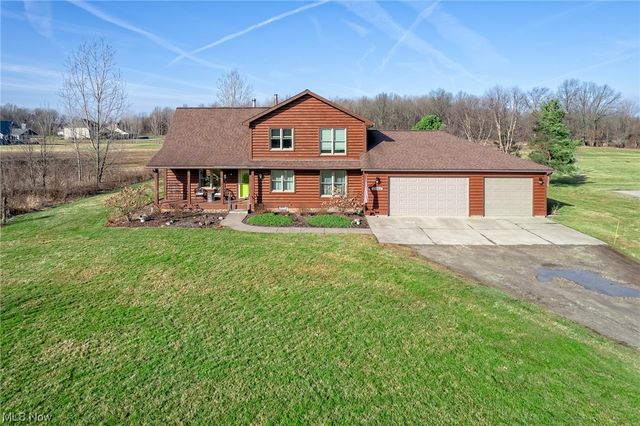 18966 Station Rd, Columbia Station, OH 44028