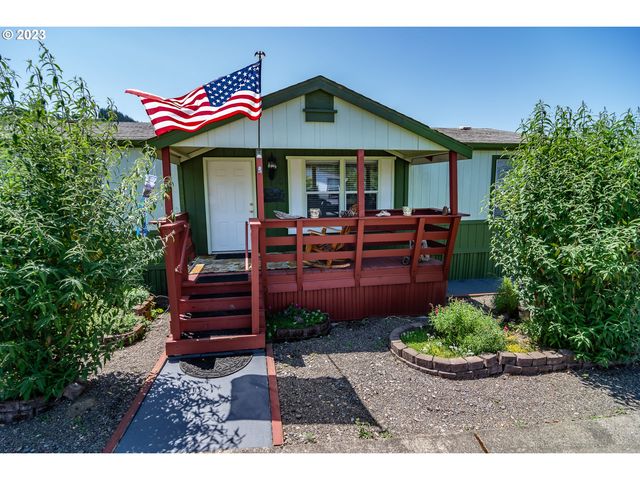 550 S  State St #134, Sutherlin, OR 97479