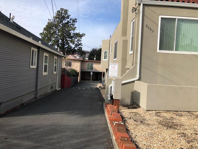 2431 Renwick St #B, Oakland, CA 94601