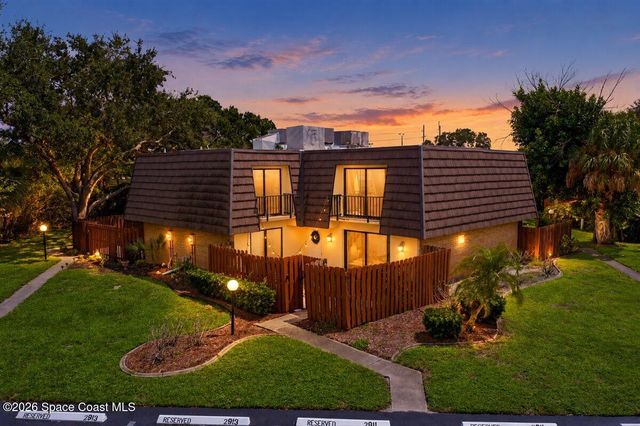 2913 Vista Oaks Cir NE, Palm Bay, FL 32905