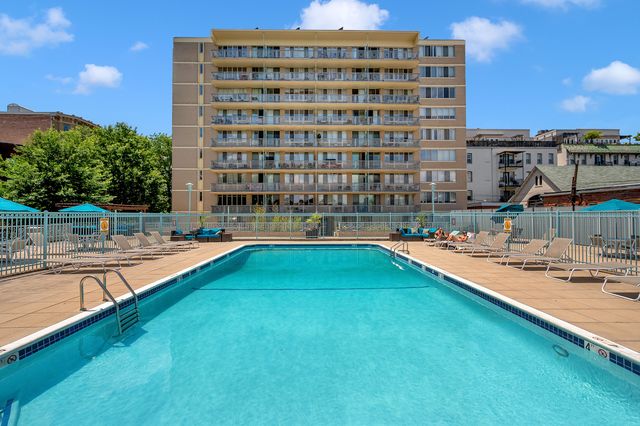 1884 Columbia Rd NW, Washington, DC 20009