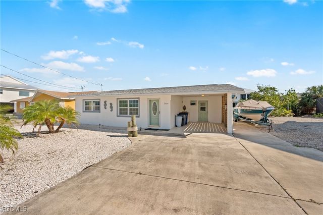 2444 Sycamore St, Saint James City, FL 33956