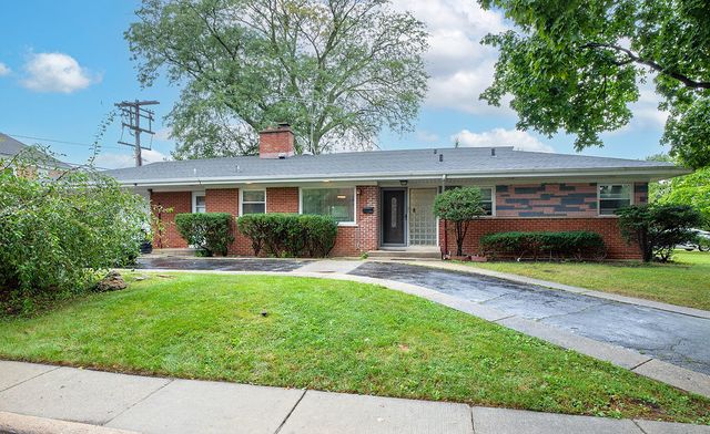 6756 N  Keating Ave, Lincolnwood, IL 60712