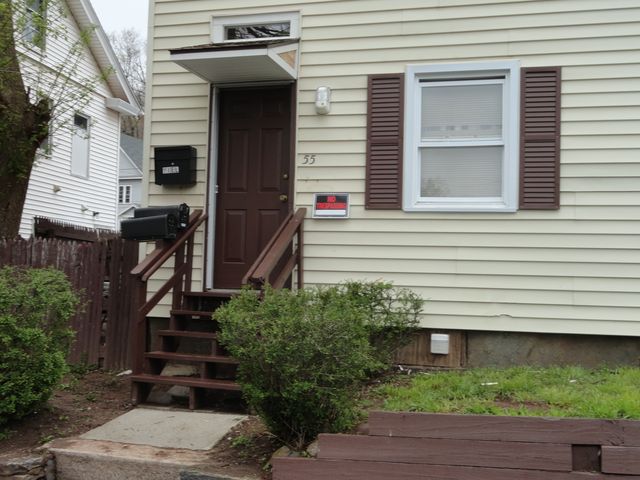 55 School St #F2R1, Vernon Rockville, CT 06066