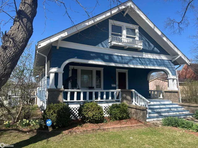 903 E  Burlington Ave, Fairfield, IA 52556