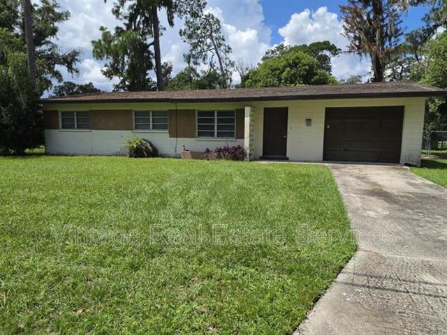 1103 N  Crystal Ter, Plant City, FL 33563