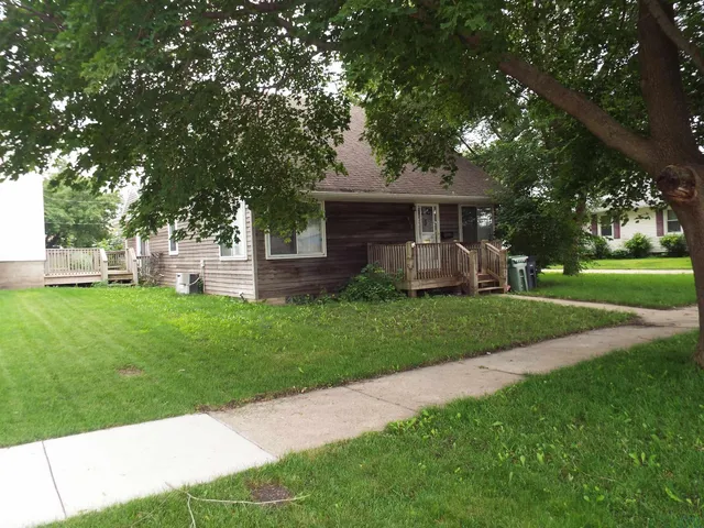 912 5th Ave, Sibley, IA 51249