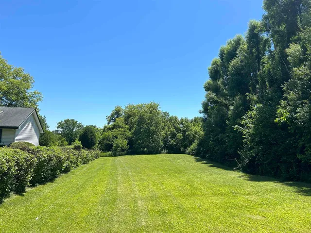 110 Minarette Dr SW, Poplar Grove, IL 61065