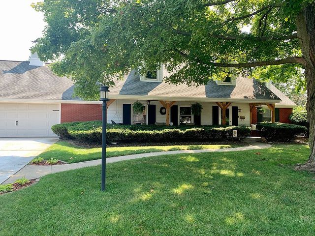 107 N Bellemont Rd, Bloomington, IL - 5 Bed, 5 Bath Single-Family Home