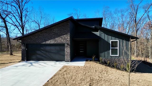 1 Carmarthen Cir, Bella Vista, AR 72715