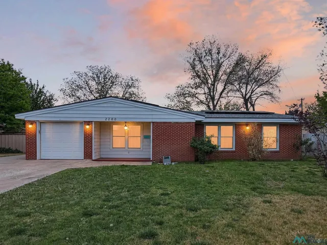 2200 W  Juniper St, Roswell, NM 88203