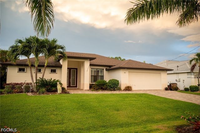 2533 SW 38th Terrace Cpe, Coral, FL 33914