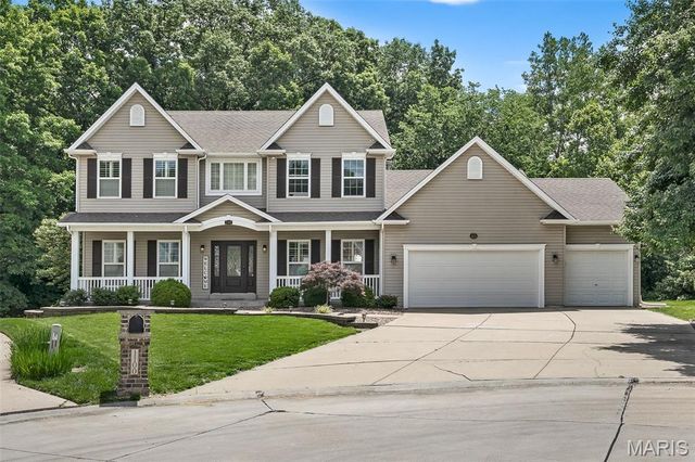 1100 Cypress Point Dr, O'Fallon, MO 63366