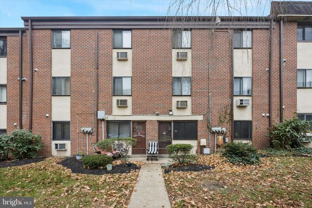 100 E  Glenolden Ave #D17, Glenolden, PA 19036