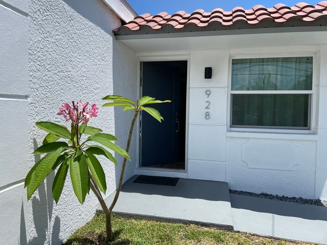 928 Grant St, Clearwater, FL 33755