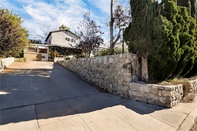 10358 Las Lunitas Ave, Tujunga, CA 91042