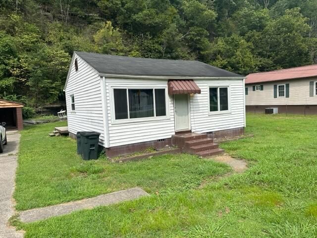 16464 State Route 122, Hi Hat, KY 41636