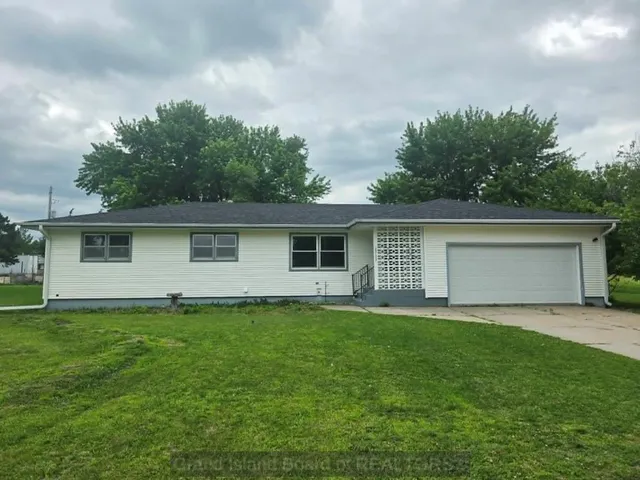 407 Lake St, Grand Island, NE 68801