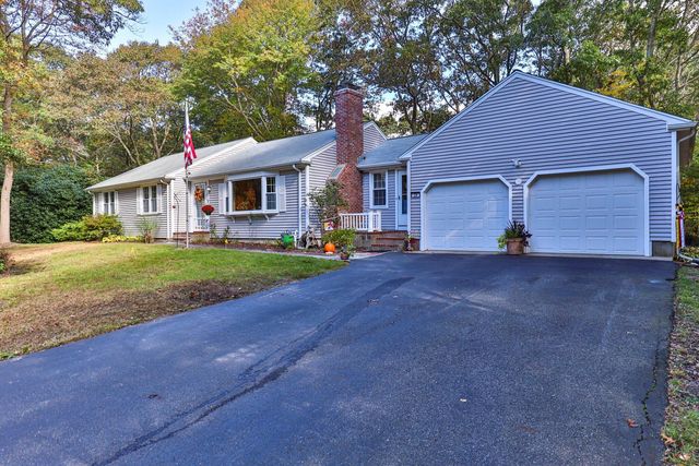 26 Spectacle Road, East Sandwich, MA 02537