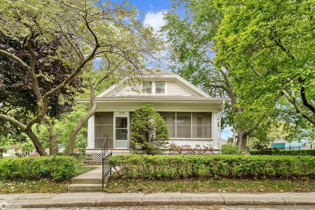 1908 River St, Burlington, IA 52601